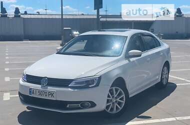 Седан Volkswagen Jetta 2012 в Києві