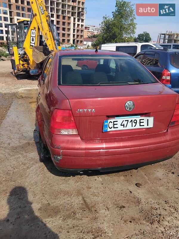 Седан Volkswagen Jetta 2000 в Чернівцях