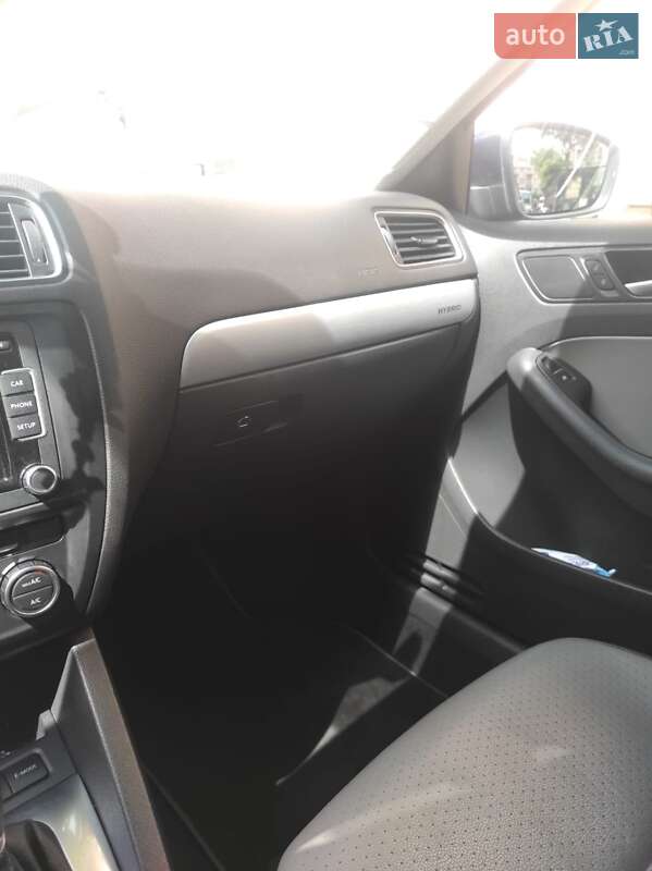 Седан Volkswagen Jetta 2014 в Києві