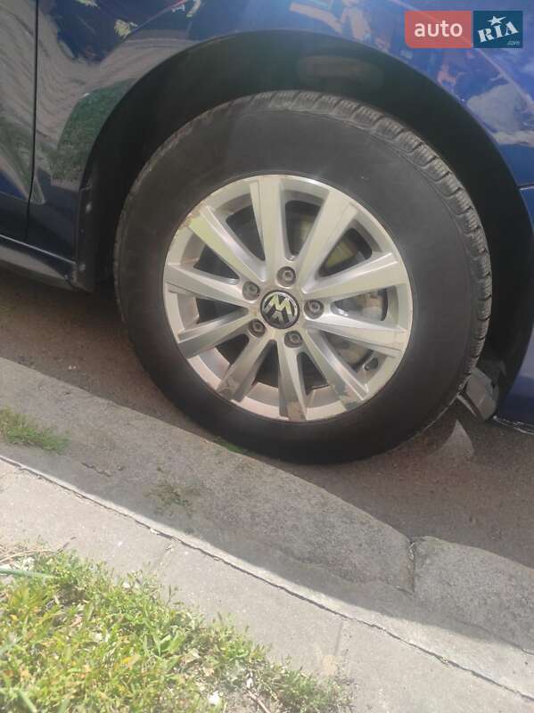 Седан Volkswagen Jetta 2014 в Києві