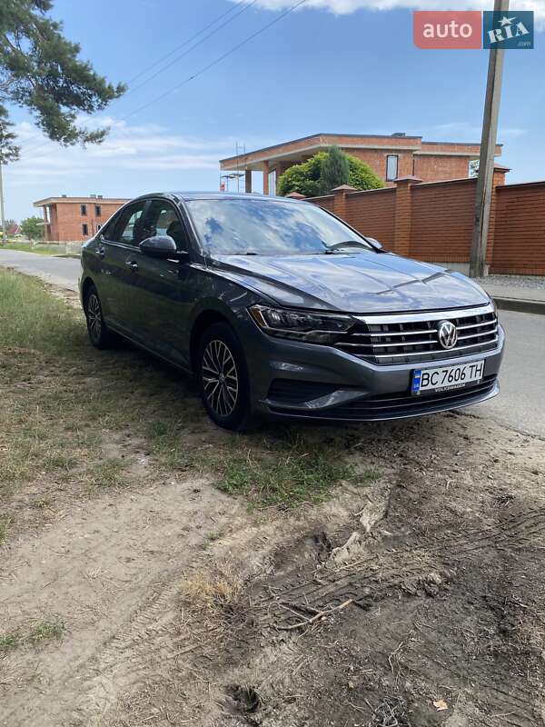 Седан Volkswagen Jetta 2018 в Львове