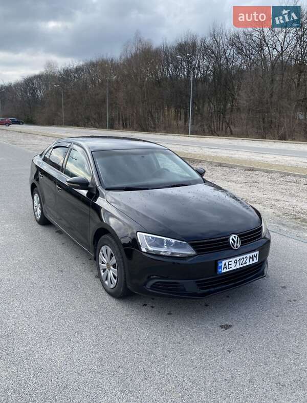 Седан Volkswagen Jetta 2012 в Днепре