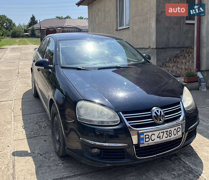 Седан Volkswagen Jetta 2009 в Жидачове