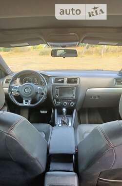 Седан Volkswagen Jetta 2013 в Харкові