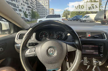 Седан Volkswagen Jetta 2013 в Харькове