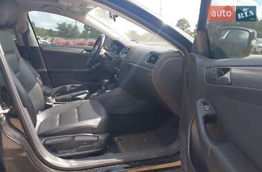 Седан Volkswagen Jetta 2015 в 
