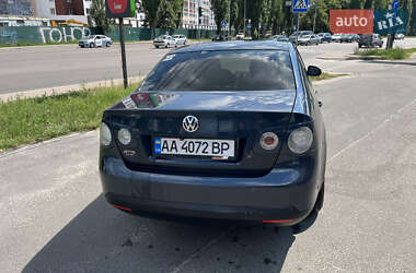 Седан Volkswagen Jetta 2009 в 