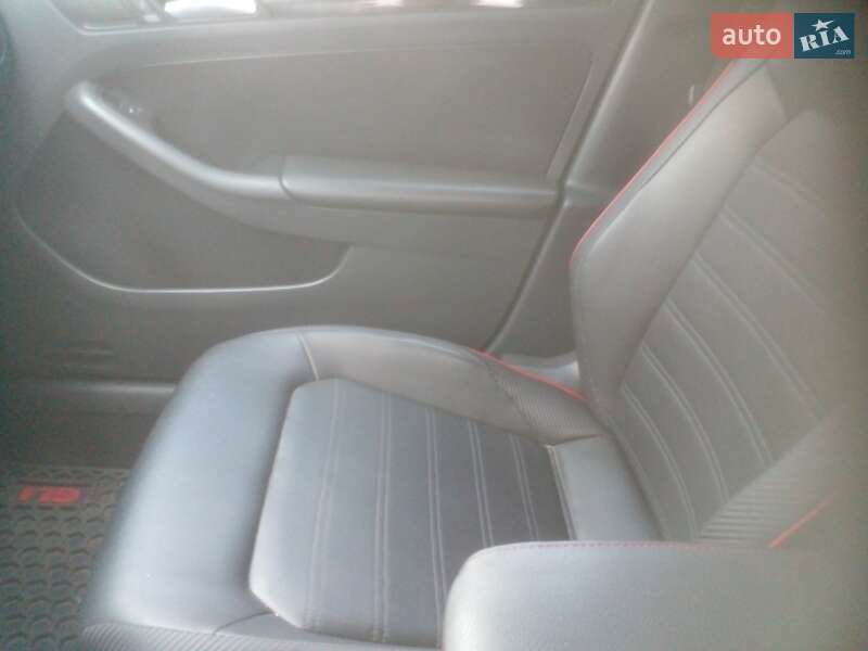 Седан Volkswagen Jetta 2014 в Подольске