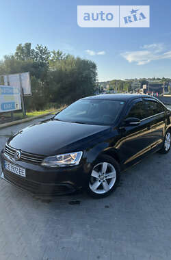 Седан Volkswagen Jetta 2012 в Черновцах