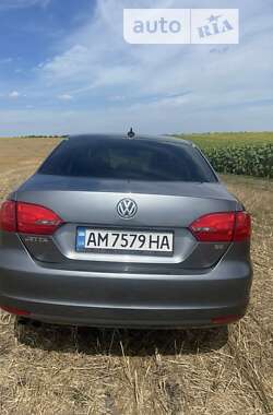 Седан Volkswagen Jetta 2014 в Казатине