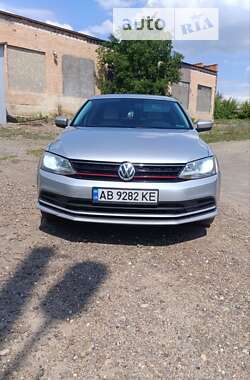 Седан Volkswagen Jetta 2015 в Ямполе