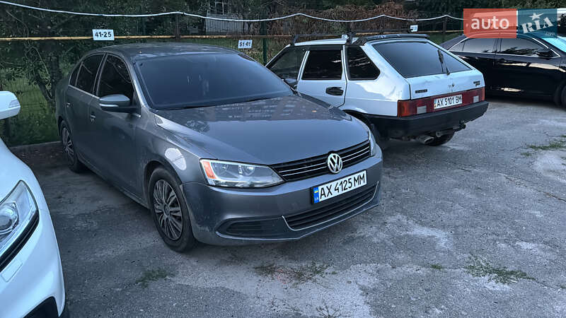Седан Volkswagen Jetta 2012 в Харкові