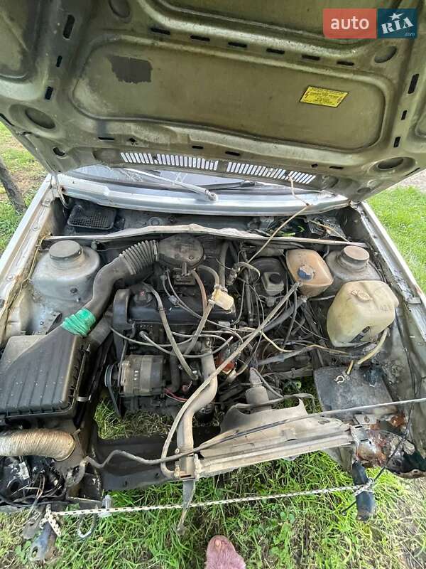 Седан Volkswagen Jetta 1987 в Колинковцах