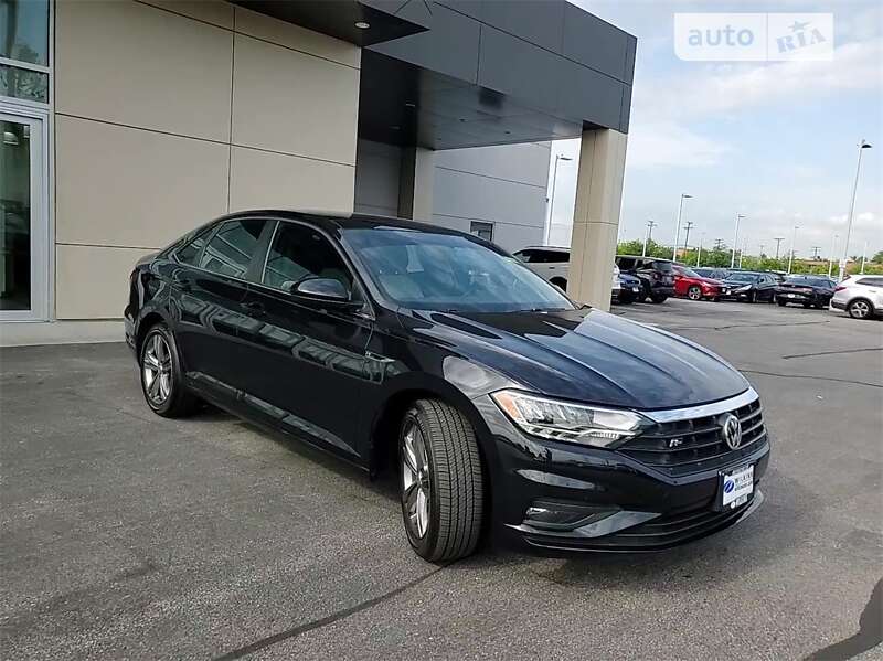 Седан Volkswagen Jetta 2019 в Львові