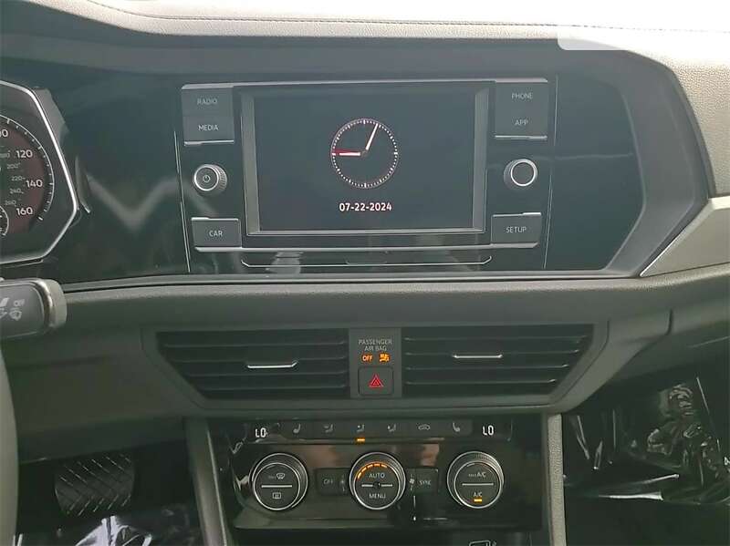 Седан Volkswagen Jetta 2019 в Львові