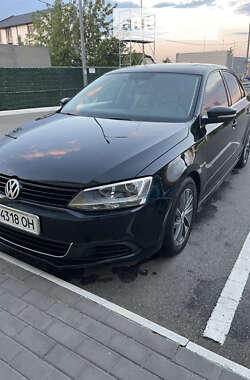 Седан Volkswagen Jetta 2013 в Кривому Розі