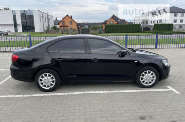 Седан Volkswagen Jetta 2014 в Славуті