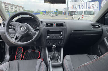 Седан Volkswagen Jetta 2014 в Славуті