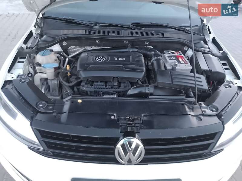Седан Volkswagen Jetta 2015 в Шостці
