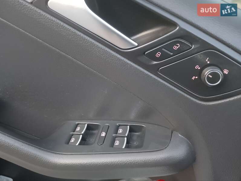 Седан Volkswagen Jetta 2015 в Шостці