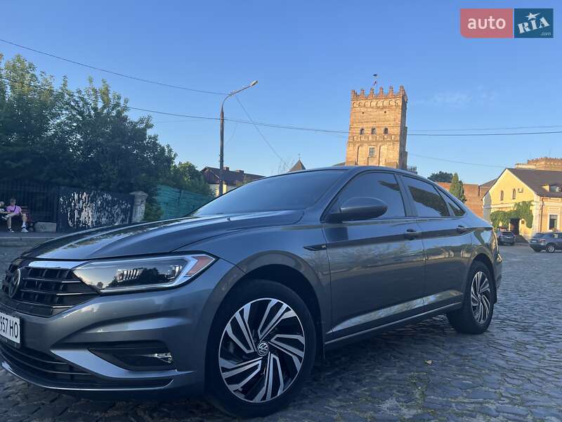 Седан Volkswagen Jetta 2020 в Луцьку