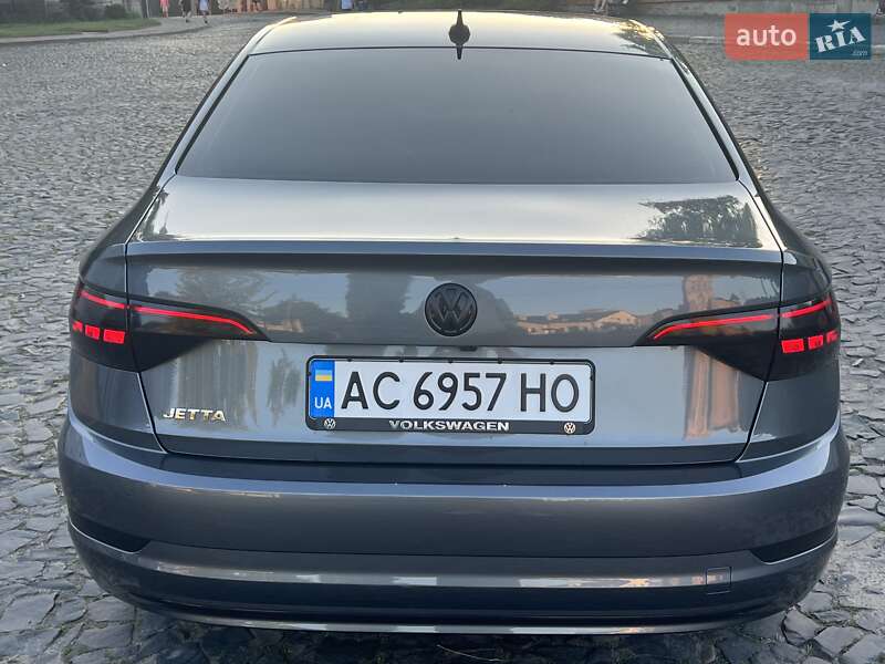 Седан Volkswagen Jetta 2020 в Луцьку