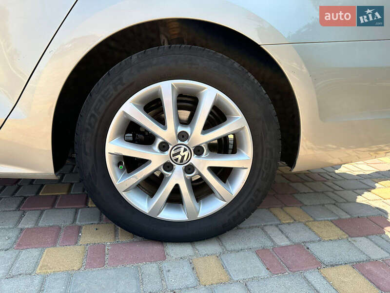 Седан Volkswagen Jetta 2013 в Белгороде-Днестровском