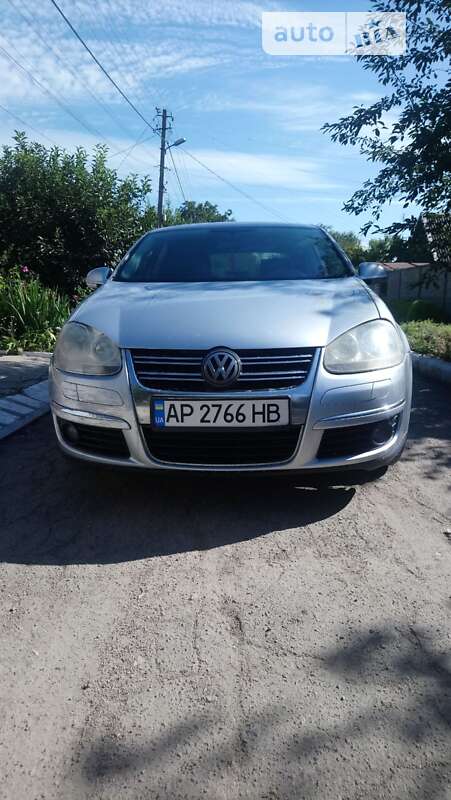 Седан Volkswagen Jetta 2006 в Запоріжжі