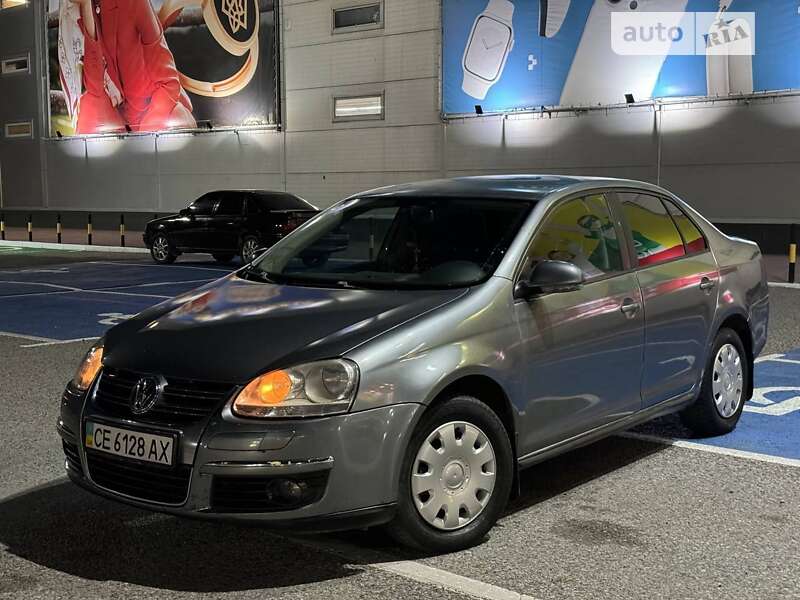 Седан Volkswagen Jetta 2008 в Чернівцях