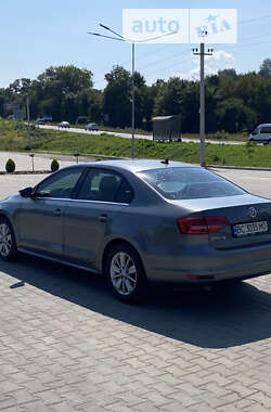 Седан Volkswagen Jetta 2014 в Львові