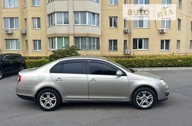Седан Volkswagen Jetta 2007 в 