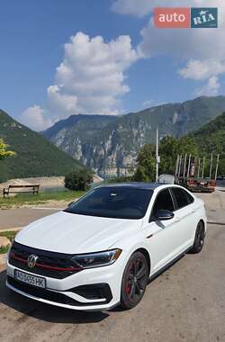 Седан Volkswagen Jetta 2019 в 