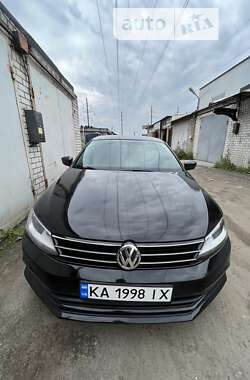 Седан Volkswagen Jetta 2015 в Киеве