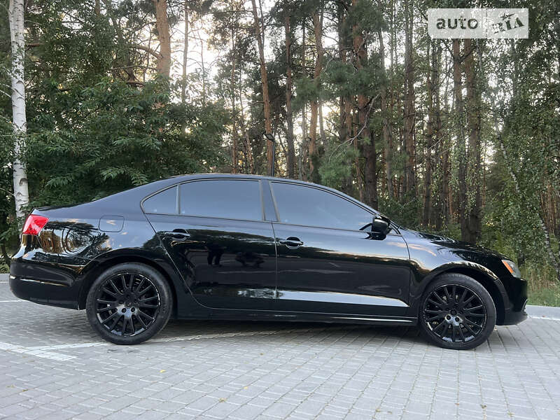 Седан Volkswagen Jetta 2014 в Киеве