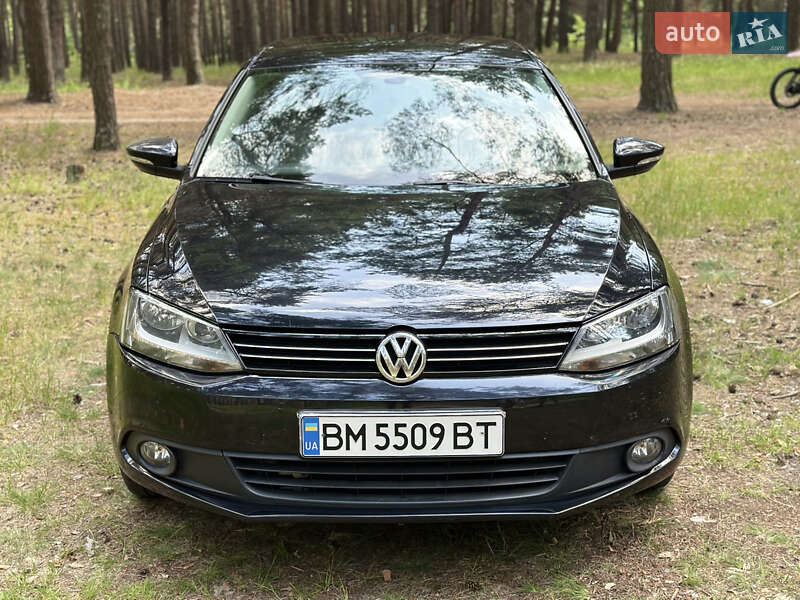 Седан Volkswagen Jetta 2014 в Сумах