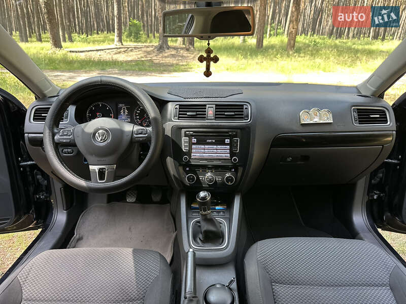 Седан Volkswagen Jetta 2014 в Сумах