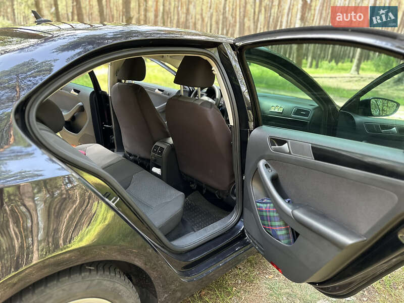 Седан Volkswagen Jetta 2014 в Сумах