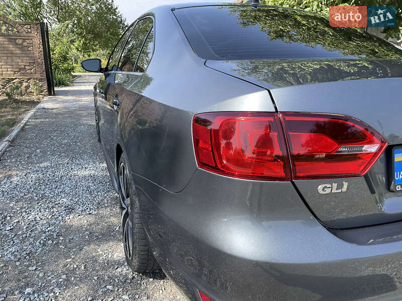 Седан Volkswagen Jetta 2011 в Одессе