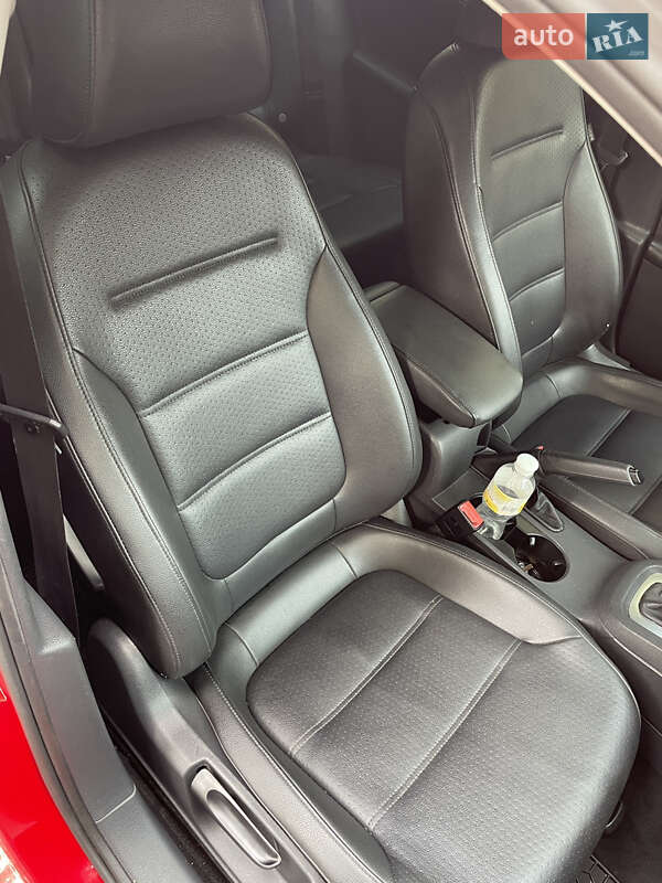 Седан Volkswagen Jetta 2014 в Щирце