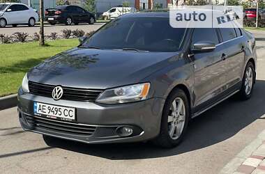 Седан Volkswagen Jetta 2011 в Днепре