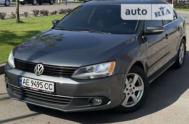 Седан Volkswagen Jetta 2011 в Днепре