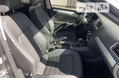 Седан Volkswagen Jetta 2011 в Днепре