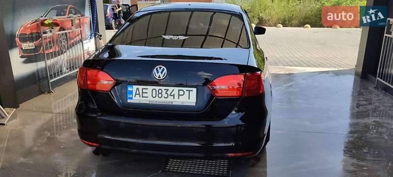 Седан Volkswagen Jetta 2012 в Кривому Розі