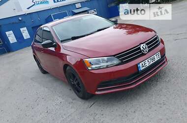 Седан Volkswagen Jetta 2015 в Днепре