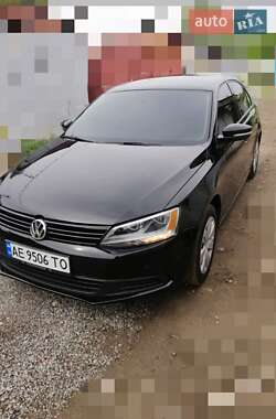 Седан Volkswagen Jetta 2012 в 