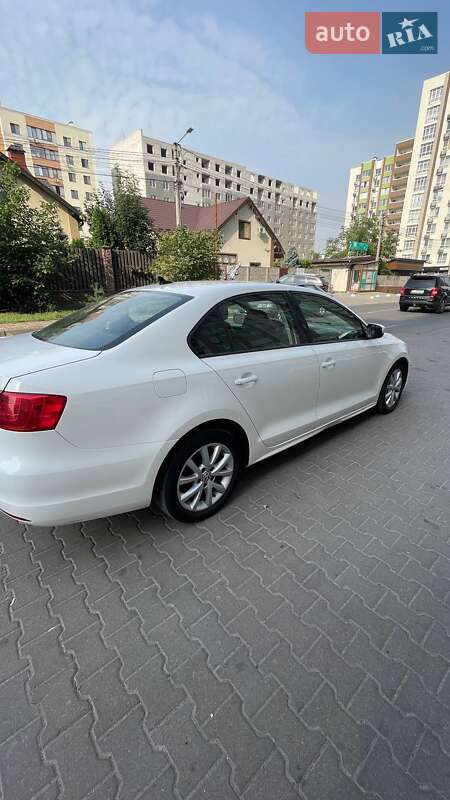 Volkswagen Jetta 2011