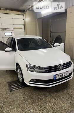 Седан Volkswagen Jetta 2015 в Овручі