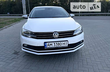 Седан Volkswagen Jetta 2015 в Житомирі