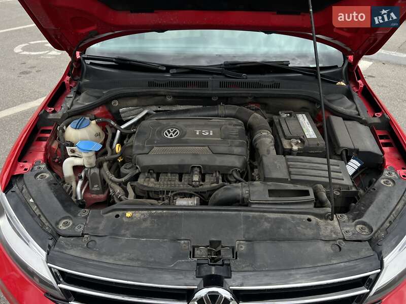 Седан Volkswagen Jetta 2015 в Харькове
