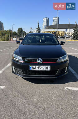 Седан Volkswagen Jetta 2014 в Киеве